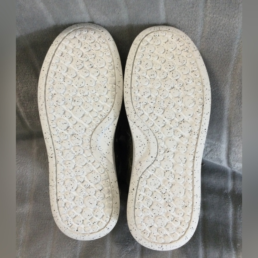 Romika Helsinki 01 Olive Faux Fur Boot Sneaker EU 36 US 5 to 5.5 - Picture 7 of 12